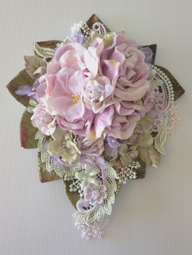 Lamp Corsage/Wall Adornment Fairy Lilac/Pale Apple